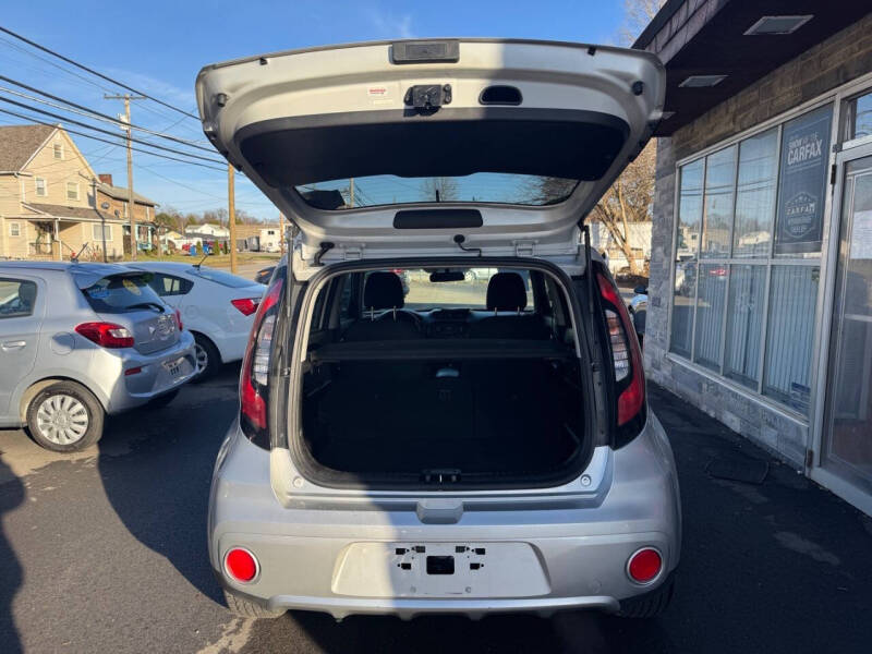 2017 Kia Soul +