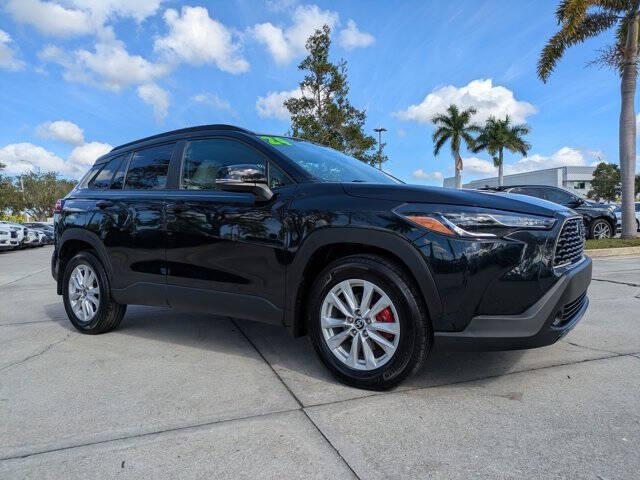 2024 Toyota Corolla Cross LE