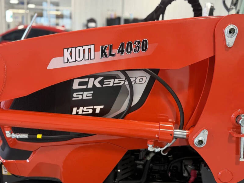 2026 Kioti CK3520SEHCB