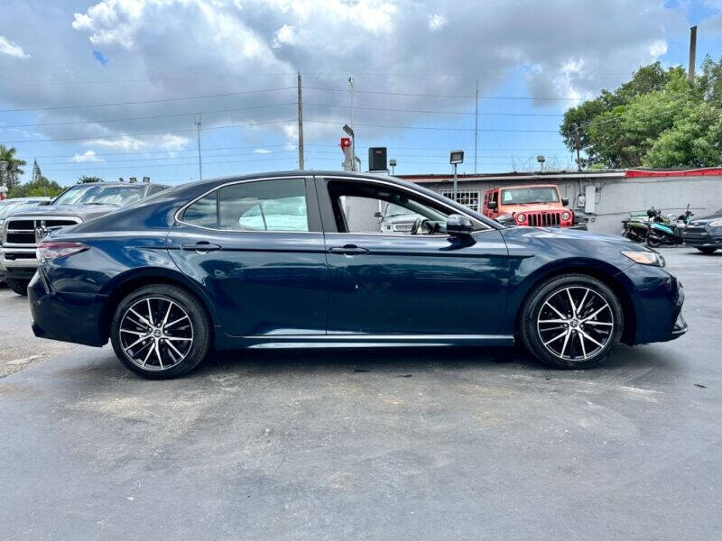 2021 Toyota Camry Sedan - $27,995