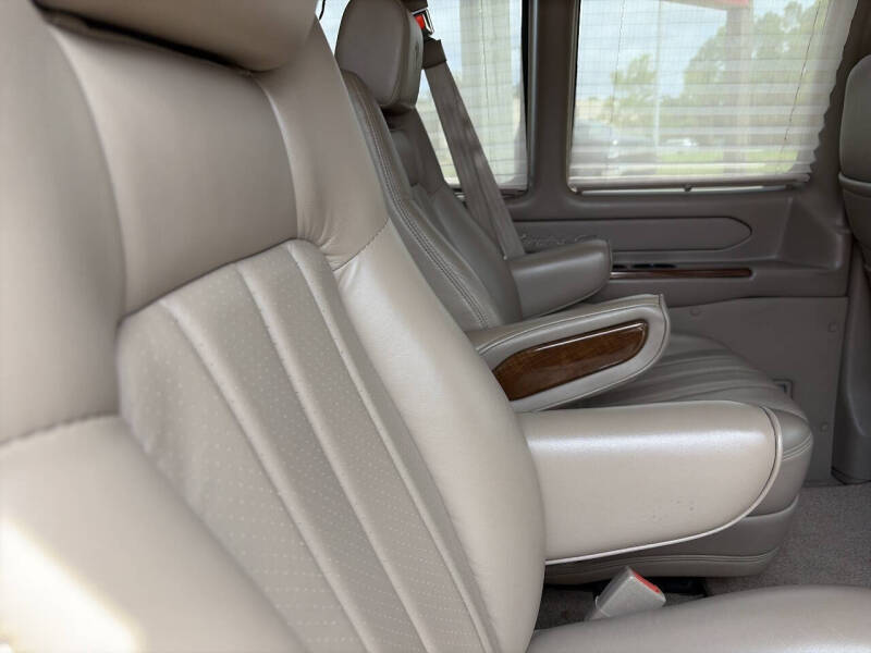 2014 GMC Savana