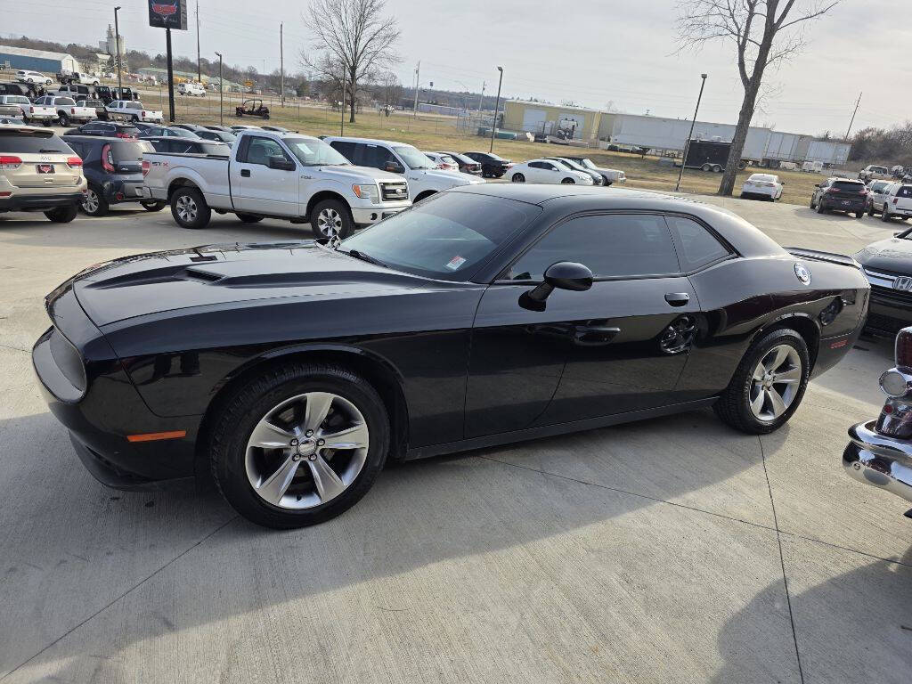 Black 2017 Dodge Challenger SXT SXT 2dr Coupe 2
