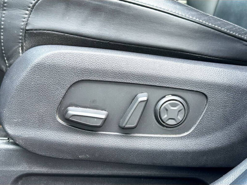 2022 Kia Carnival SX
