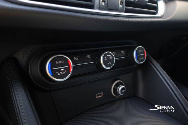 2019 Alfa Romeo Stelvio Sport