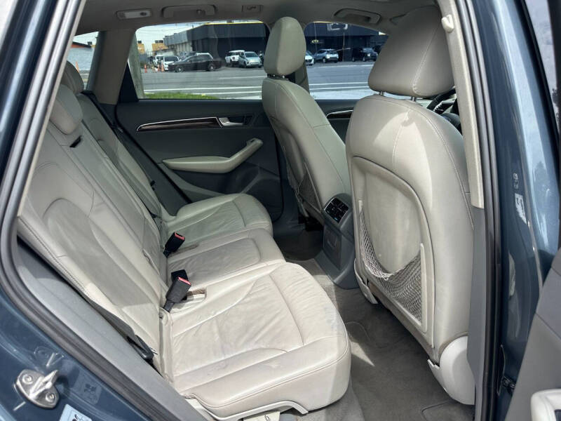 2011 Audi Q5 2.0T quattro Premium Plus