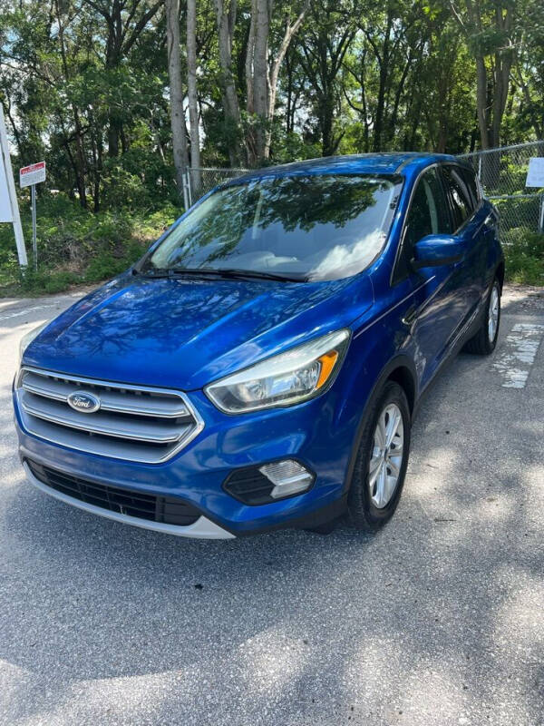 2017 Ford Escape for sale at UNIVERSAL AUTO GROUP in Orlando FL