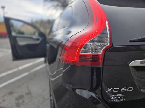 2016 Volvo XC60 T5 Drive-E Premier