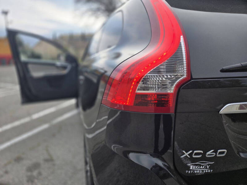 2016 Volvo XC60 T5 Drive-E Premier