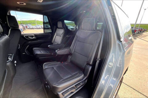 2023 GMC Yukon SLT
