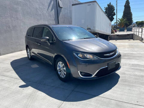2018 Chrysler Pacifica Touring Plus