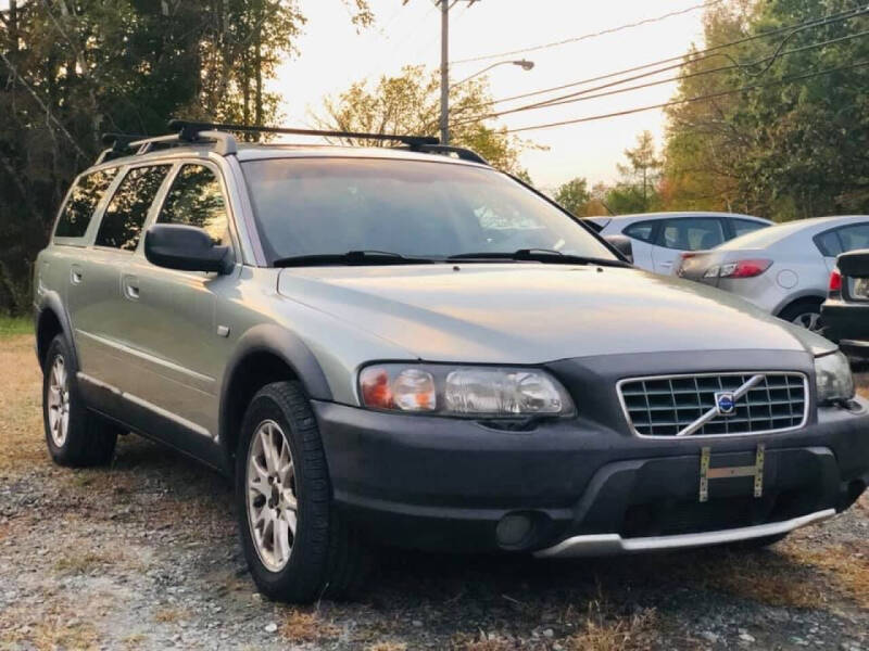 2004 Volvo XC70 for sale at ALPHA MOTORS in Cropseyville NY