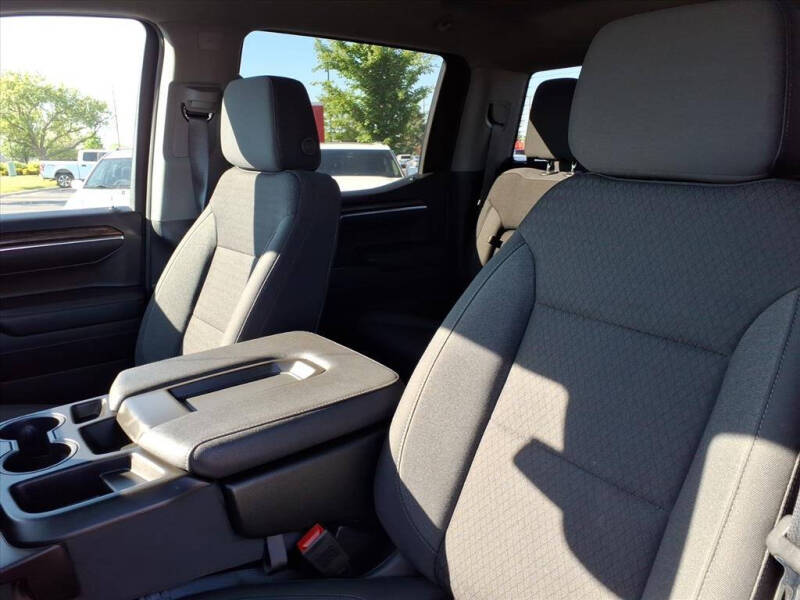 2024 GMC Sierra 1500 Elevation Standard