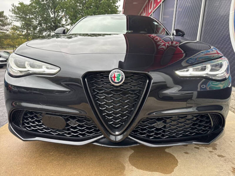 2025 Alfa Romeo Giulia Intensa