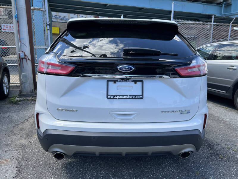 2019 Ford Edge Titanium