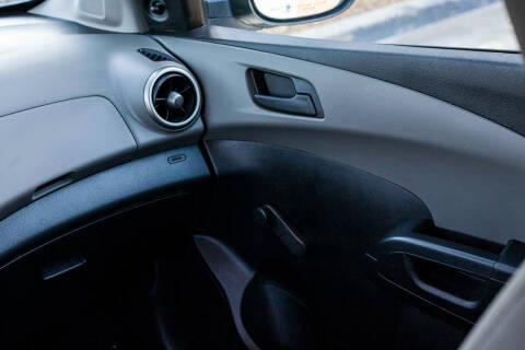 2016 Chevrolet Sonic LS Auto