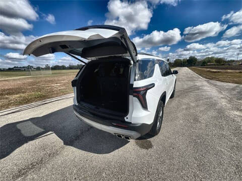 2025 Chevrolet Traverse LT