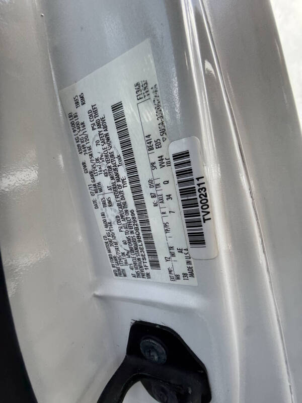2011 Ford E-Series E-350 SD