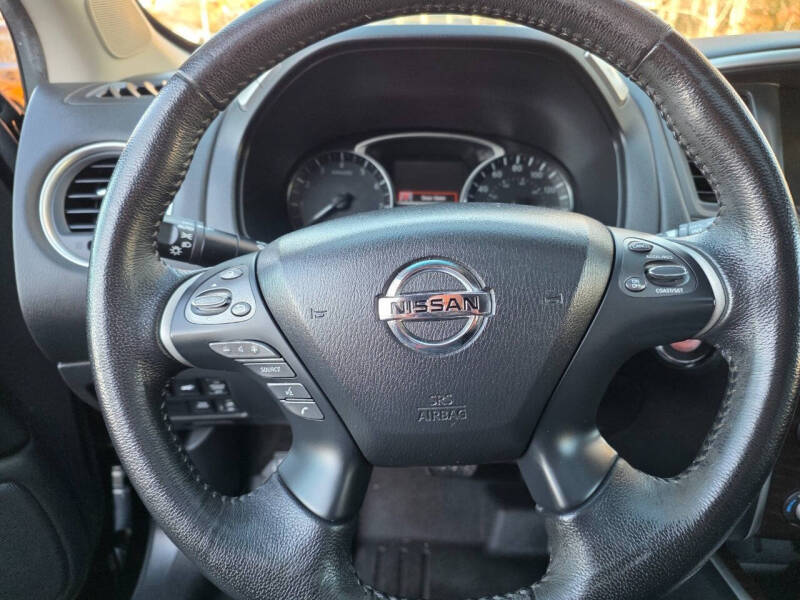 2013 Nissan Pathfinder Platinum