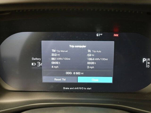 2025 Volvo EX40 Twin Core