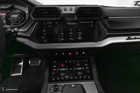 2025 Lamborghini Urus SE