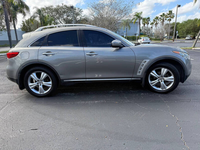 2010 Infiniti FX35