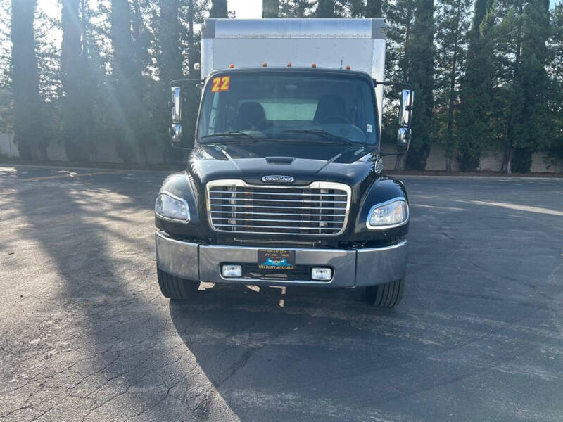 2022 Freightliner M2 106