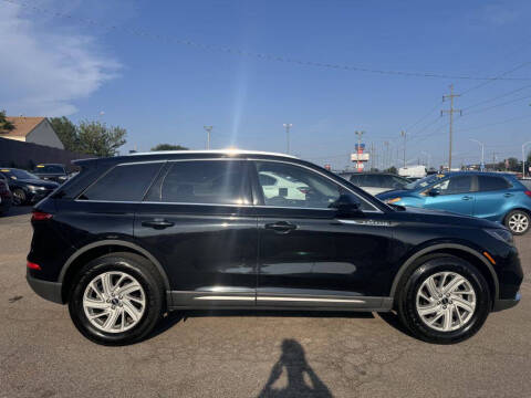 2022 Lincoln Corsair Standard