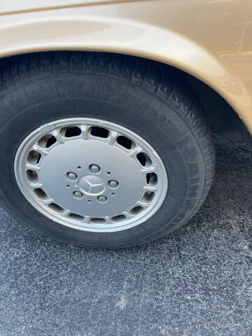 1985 Mercedes-Benz 380-Class 380 SL