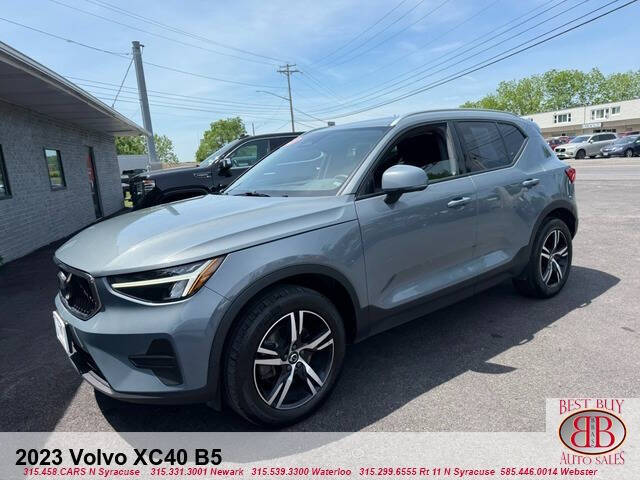 2023 Volvo XC40 B5 Core