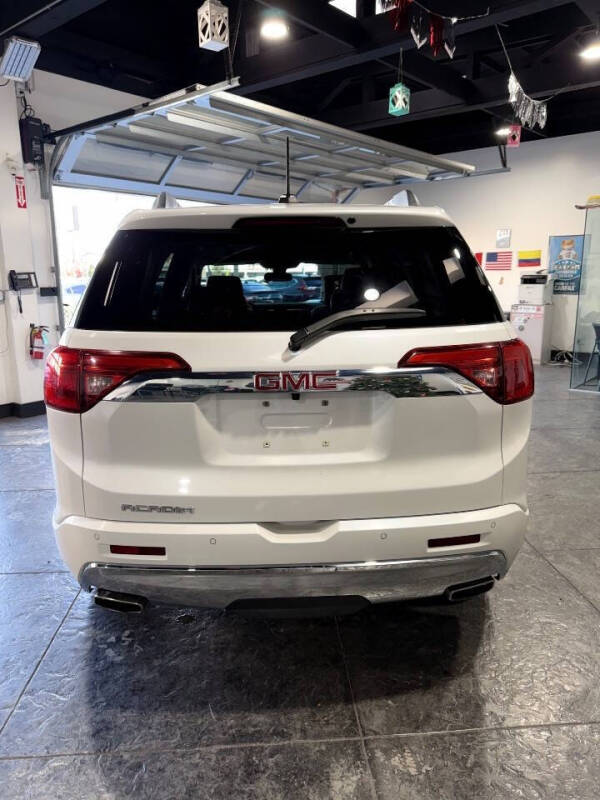 2018 GMC Acadia Denali