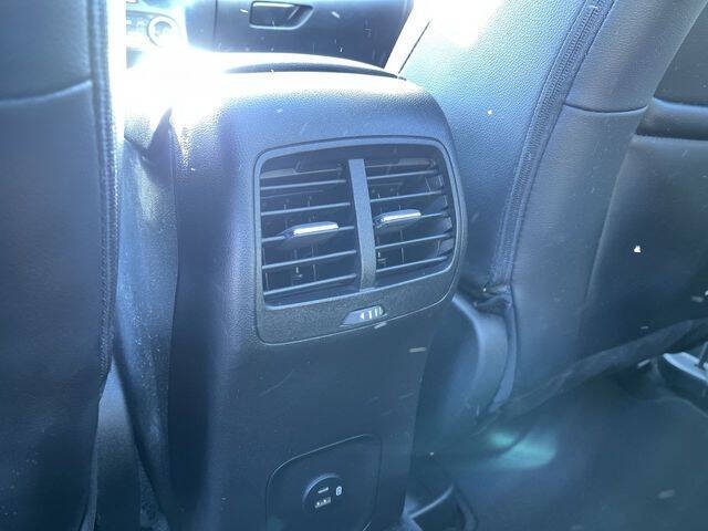 2022 Ford Escape Hybrid Titanium