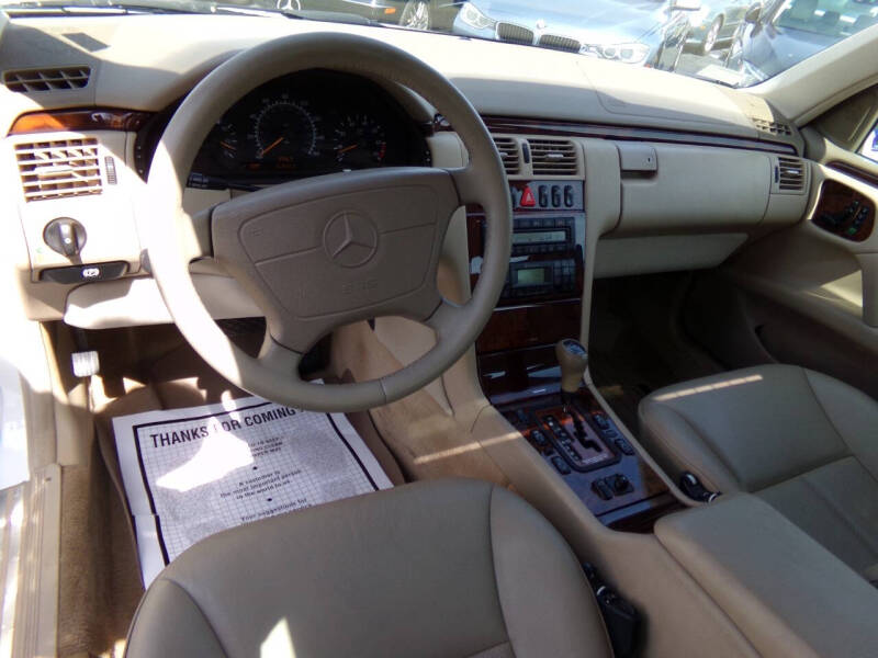 1999 Mercedes-Benz E-Class E 320