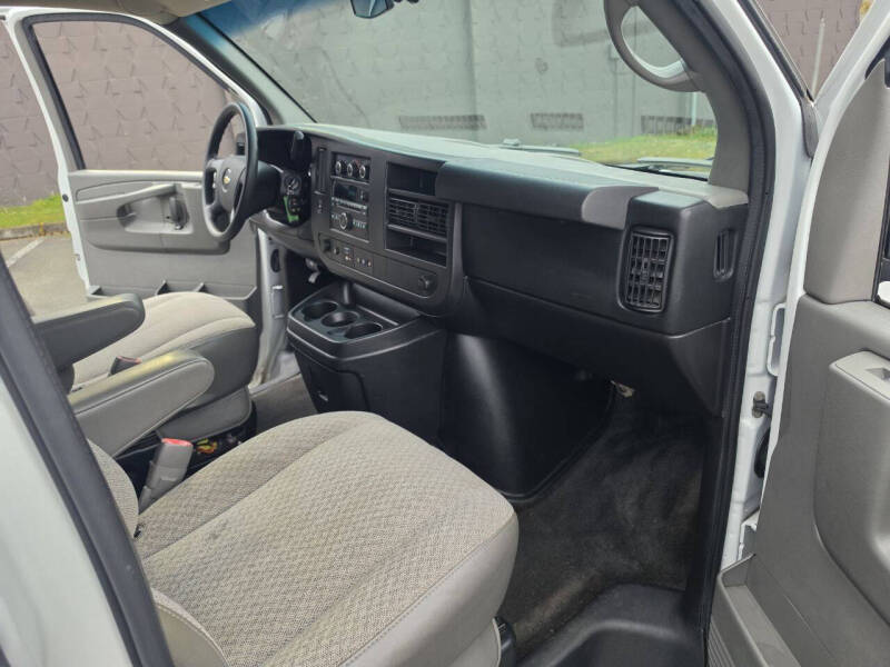 2013 Chevrolet Express LT 2500