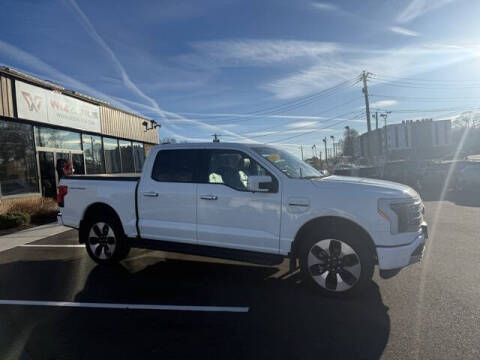 2022 Ford F-150 Lightning Platinum