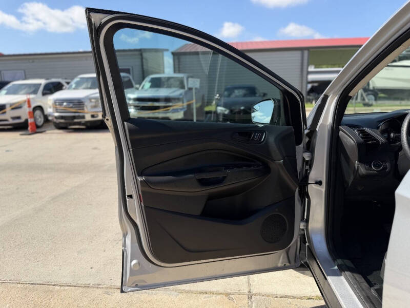 2019 Ford Escape S