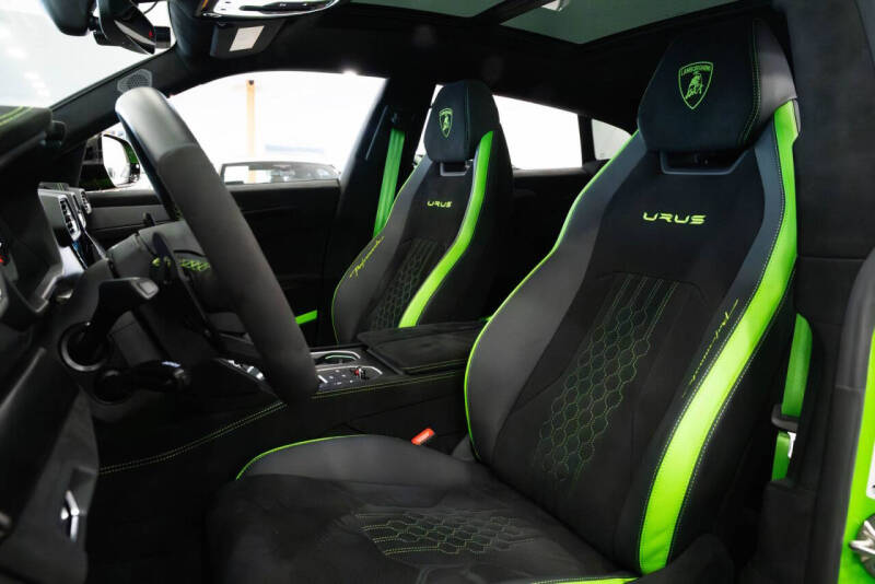 2024 Lamborghini Urus Performante