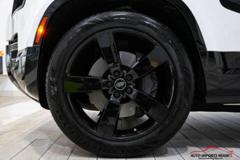 2023 Land Rover Defender 130 X-Dynamic SE