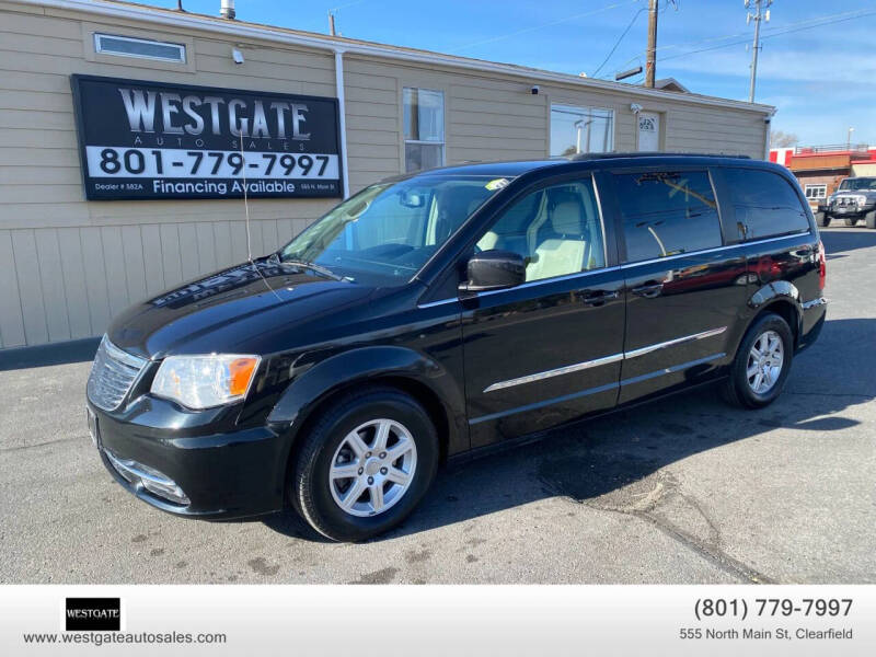 2013 Chrysler Town and Country Touring