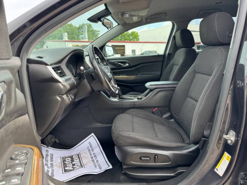 2017 GMC Acadia SLE-2