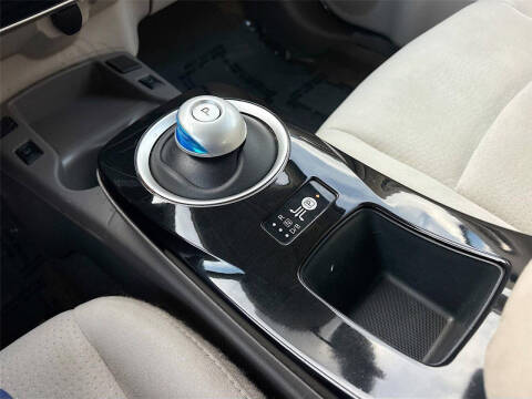 2016 Nissan LEAF SV