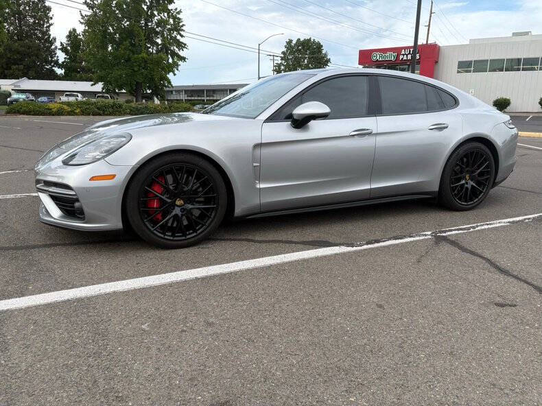 2017 Porsche Panamera