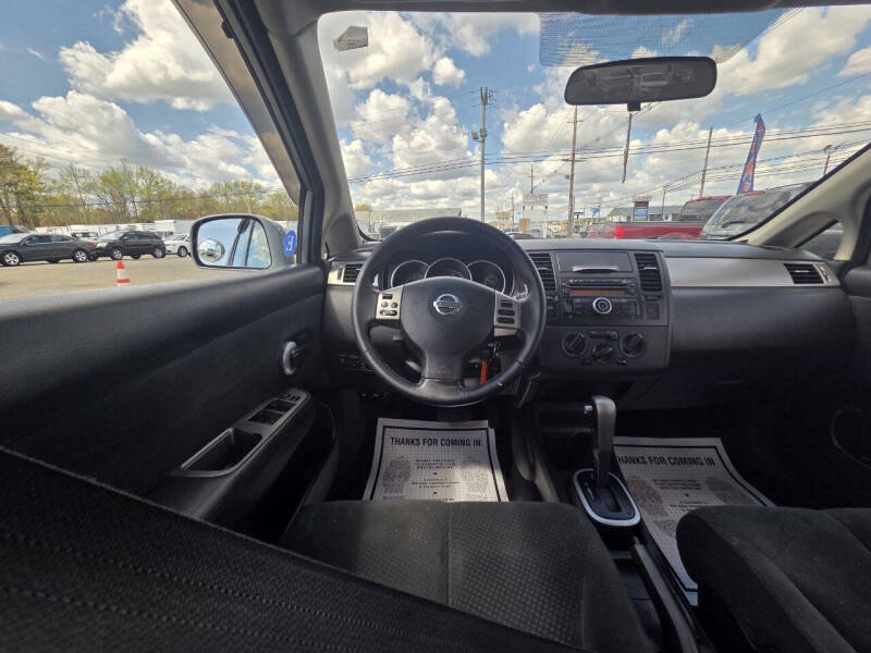 2012 Nissan Versa 1.8 SL