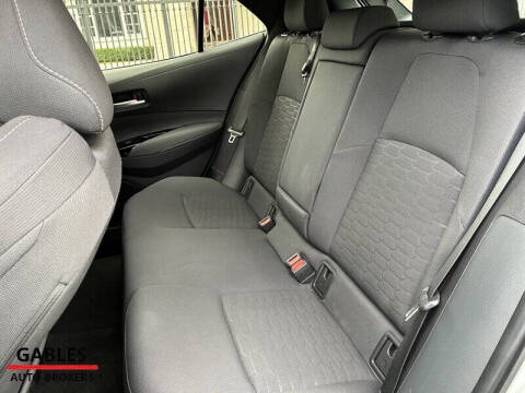 2025 Toyota Corolla Hatchback SE