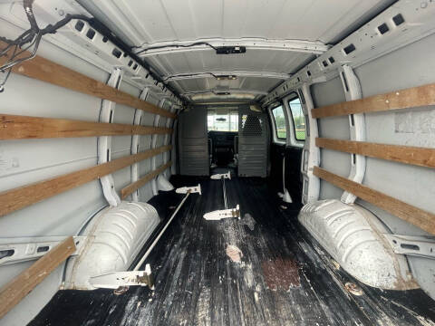 2016 GMC Savana 2500
