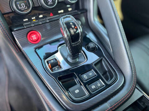 2015 Jaguar F-TYPE R