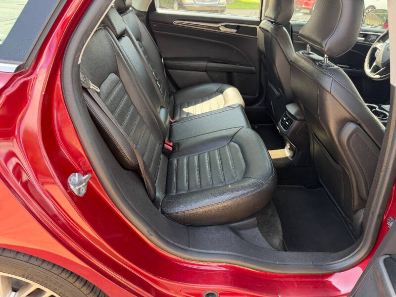 2016 Ford Fusion SE