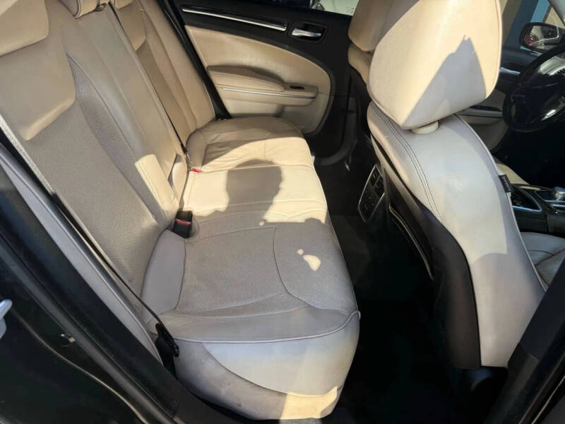 2015 Chrysler 300 C