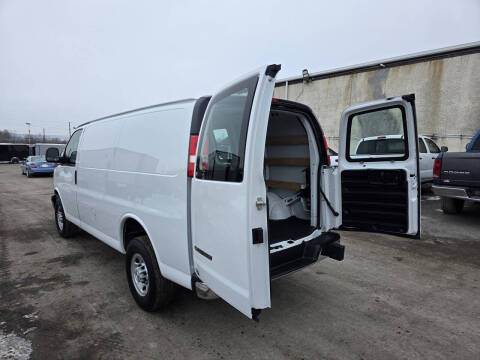2023 Chevrolet Express 2500