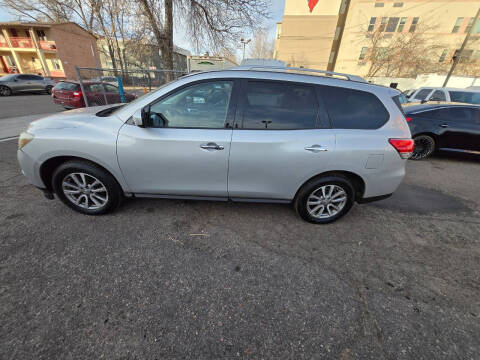 2015 Nissan Pathfinder SV