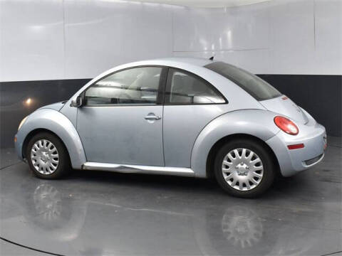 2010 Volkswagen New Beetle